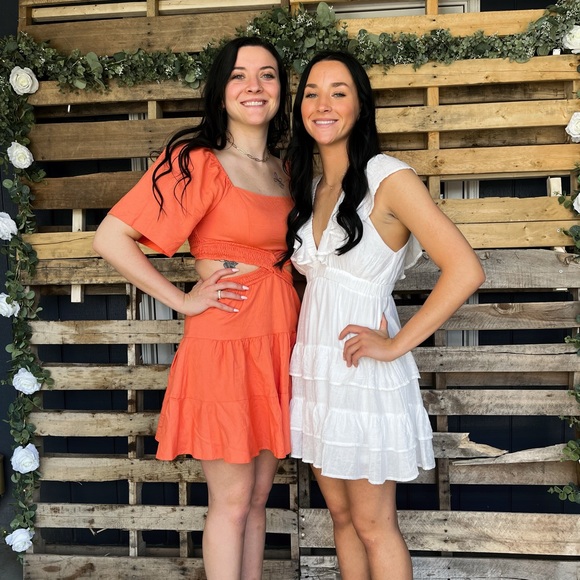 Meet your Posher, Zoe - Picture 2 of 6